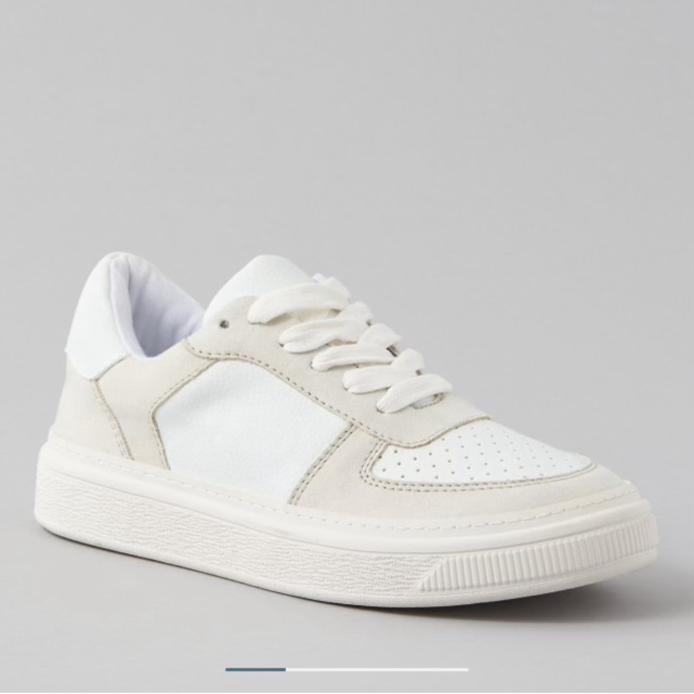 American eagle sneakers
